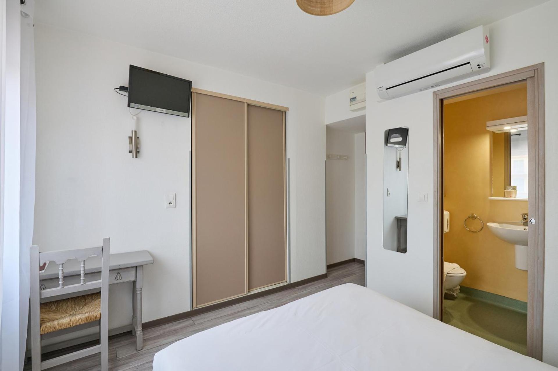 Hotel Les Mimosas Аржеле-сюр-Мер Екстер'єр фото